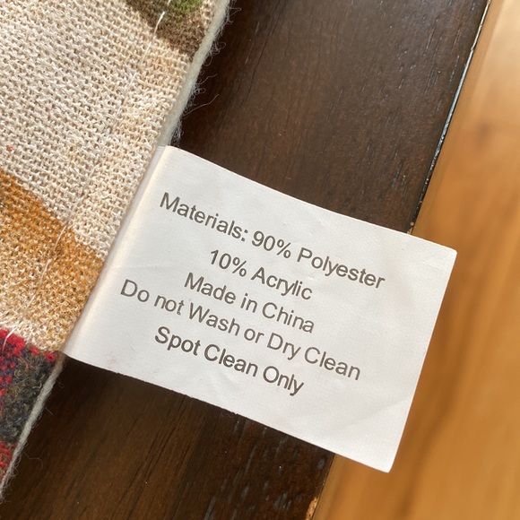 NWOT Santa table runner - Picture 7 of 11